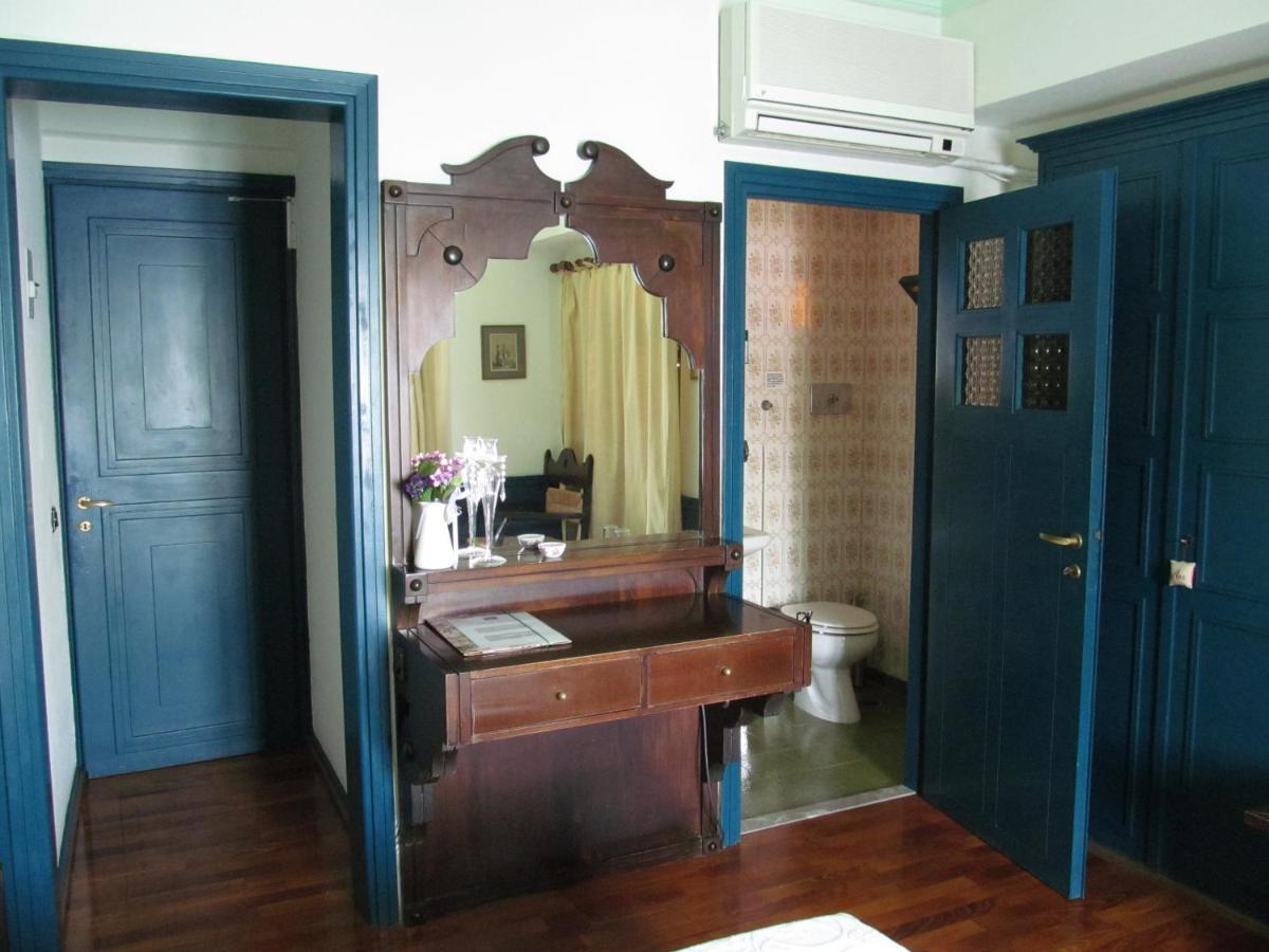 Hotel Aliki シミ 部屋 写真
