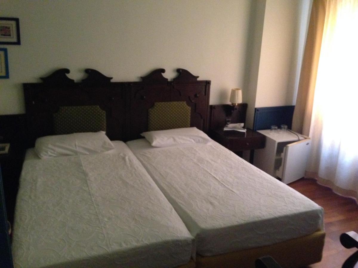 Hotel Aliki シミ 部屋 写真