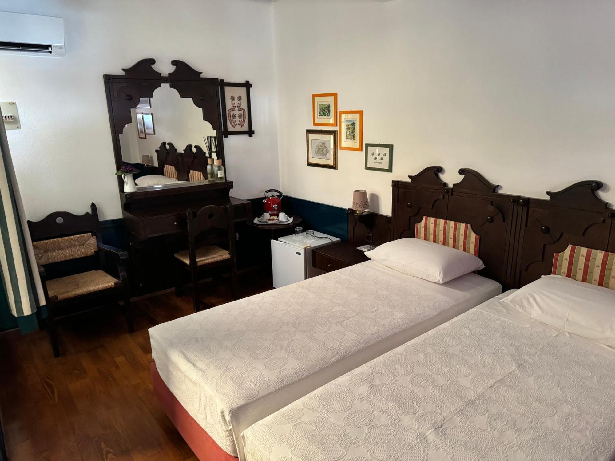Hotel Aliki シミ エクステリア 写真