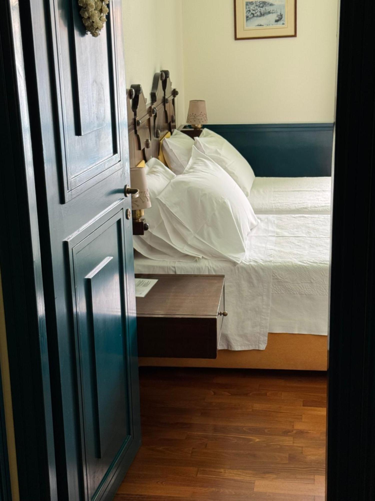 Hotel Aliki シミ エクステリア 写真